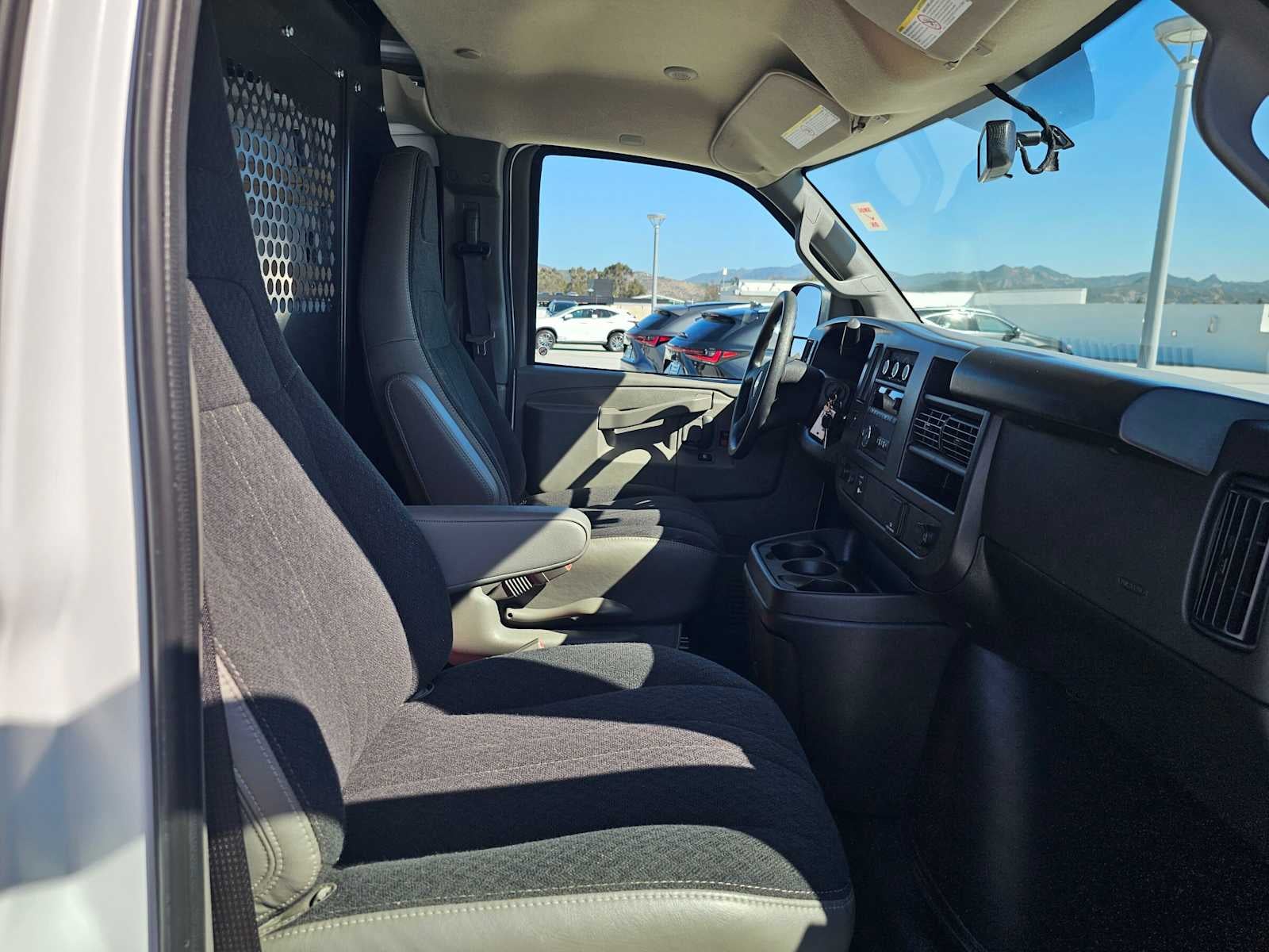 2025 Chevrolet Express Cargo WT