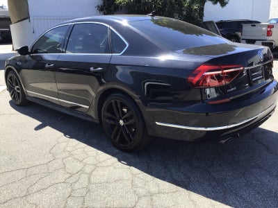 2017 Volkswagen Passat R-Line w/Comfort Pkg