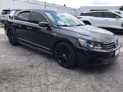 2017 Volkswagen Passat R-Line w/Comfort Pkg