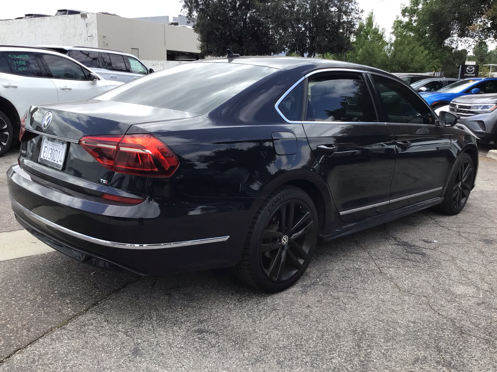 2017 Volkswagen Passat R-Line w/Comfort Pkg