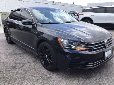 2017 Volkswagen Passat R-Line w/Comfort Pkg