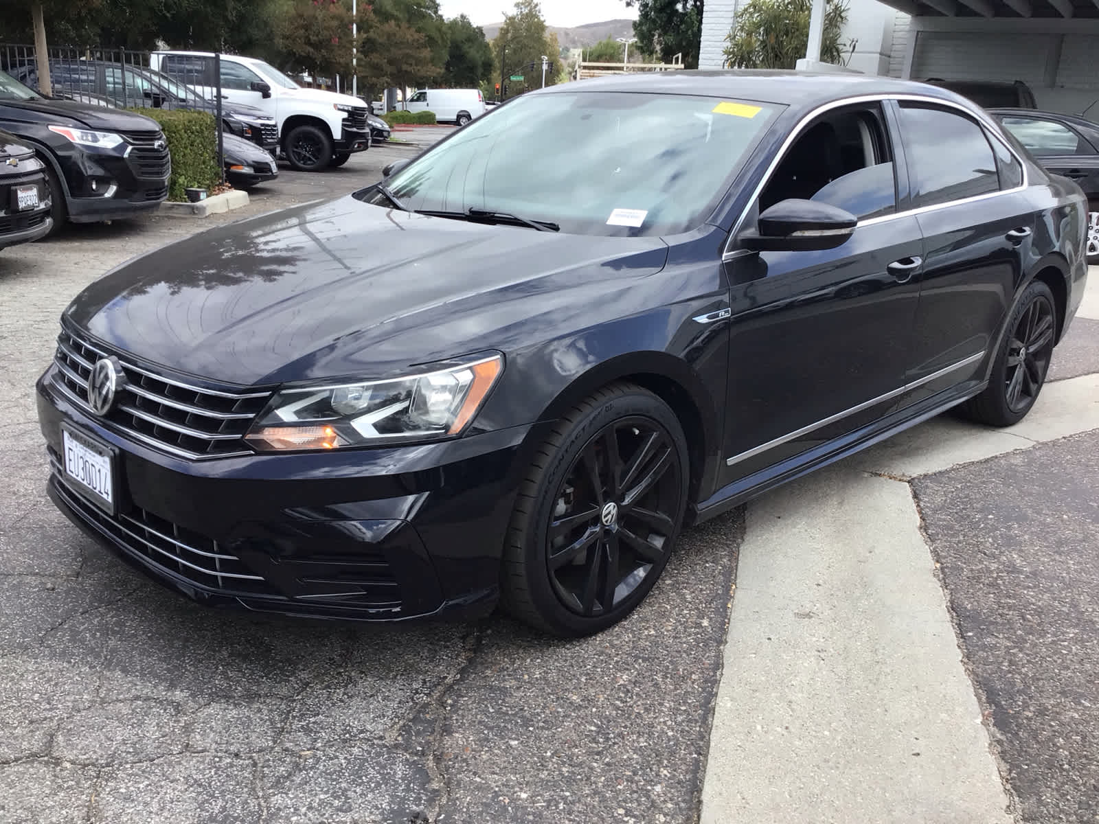 2017 Volkswagen Passat R-Line w/Comfort Pkg
