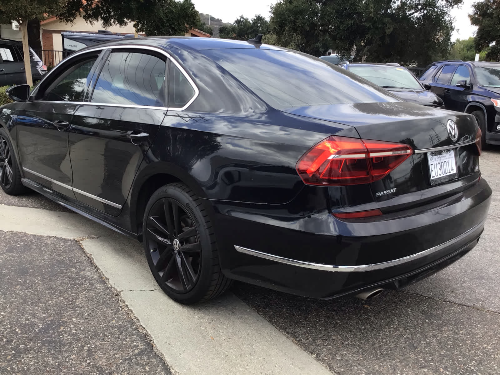 2017 Volkswagen Passat R-Line w/Comfort Pkg