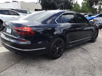 2017 Volkswagen Passat R-Line w/Comfort Pkg