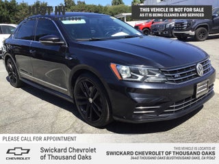 2017 Volkswagen Passat R-Line w/Comfort Pkg