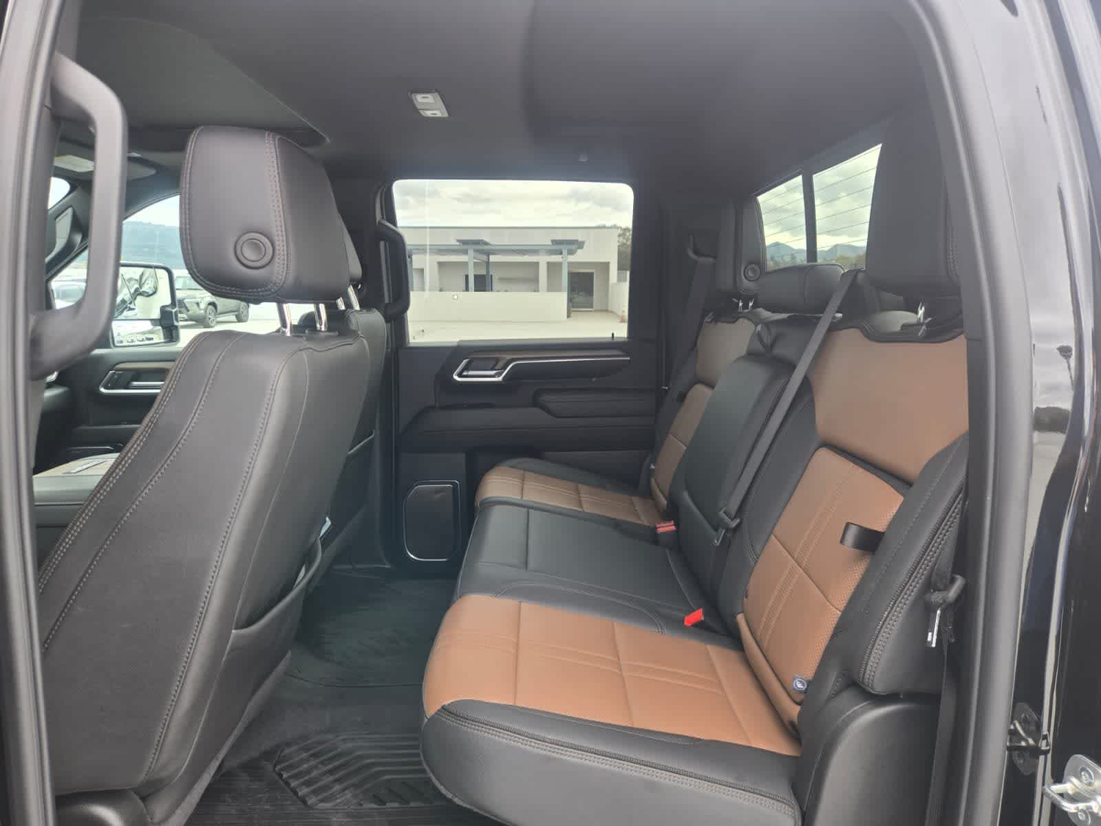 2025 Chevrolet Silverado 3500 HD High Country