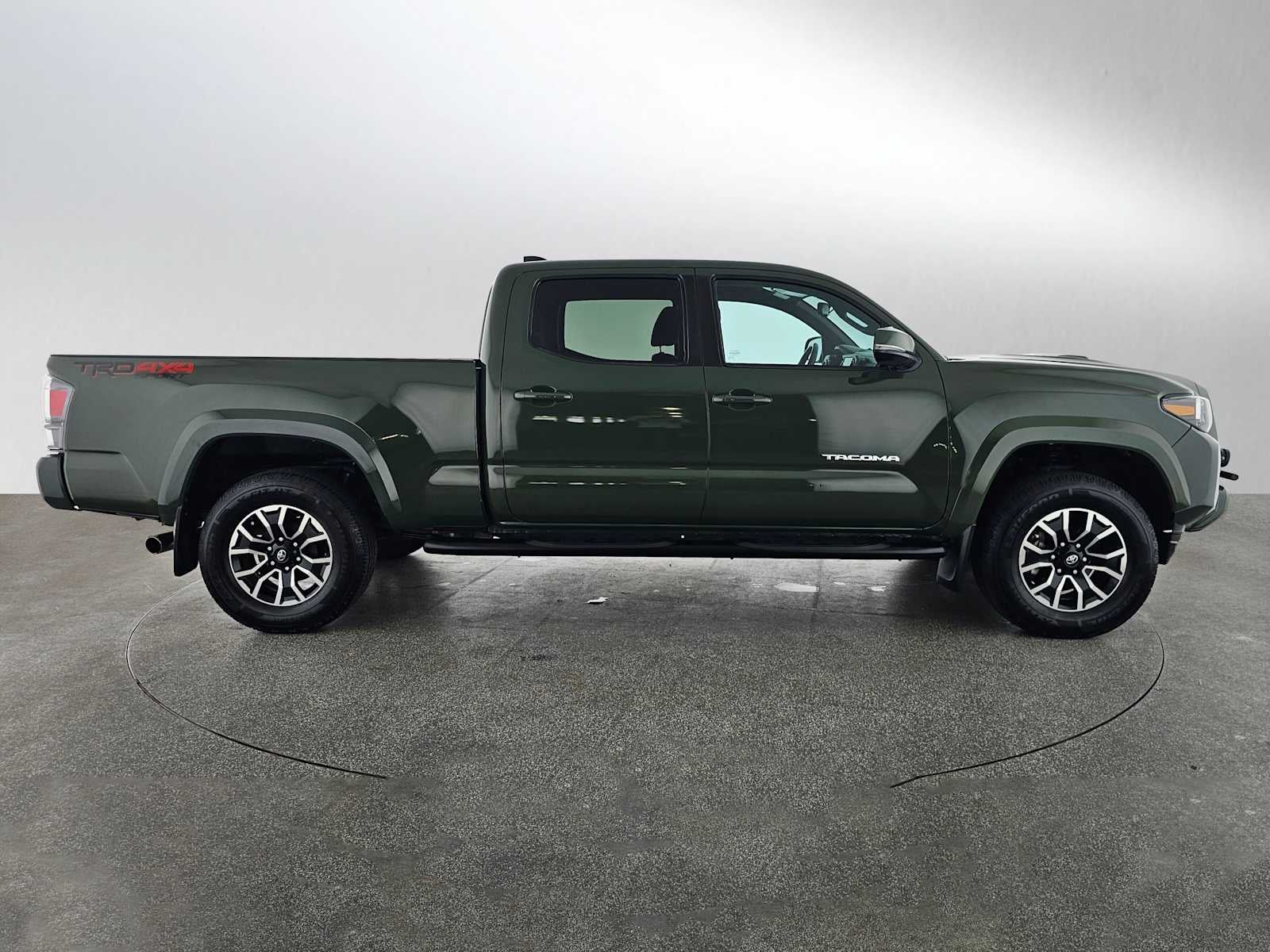 2022 Toyota Tacoma 4WD SR5