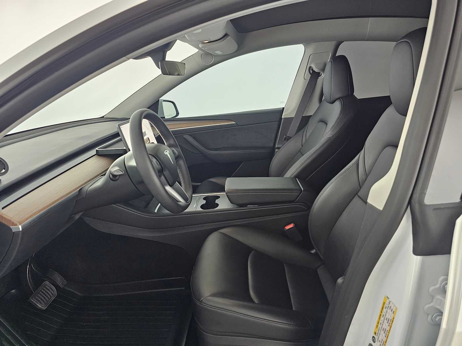 2025 Tesla Model Y Long Range