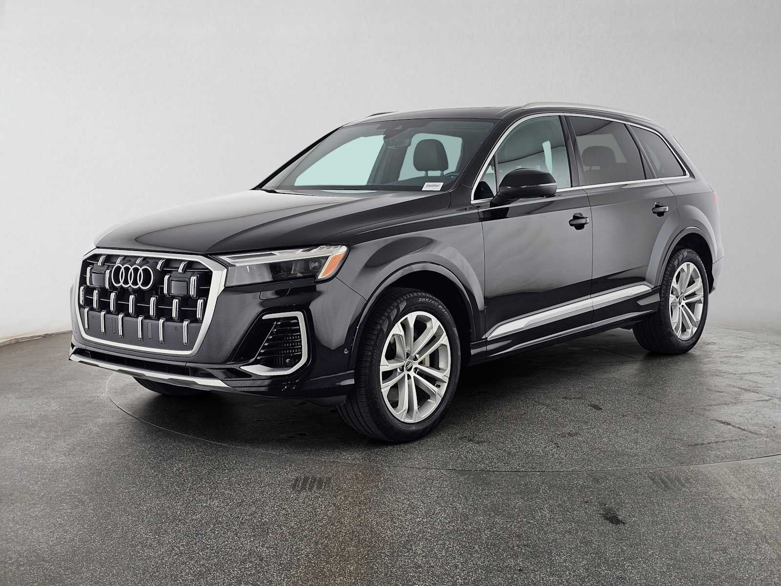2025 Audi Q7 Premium Plus