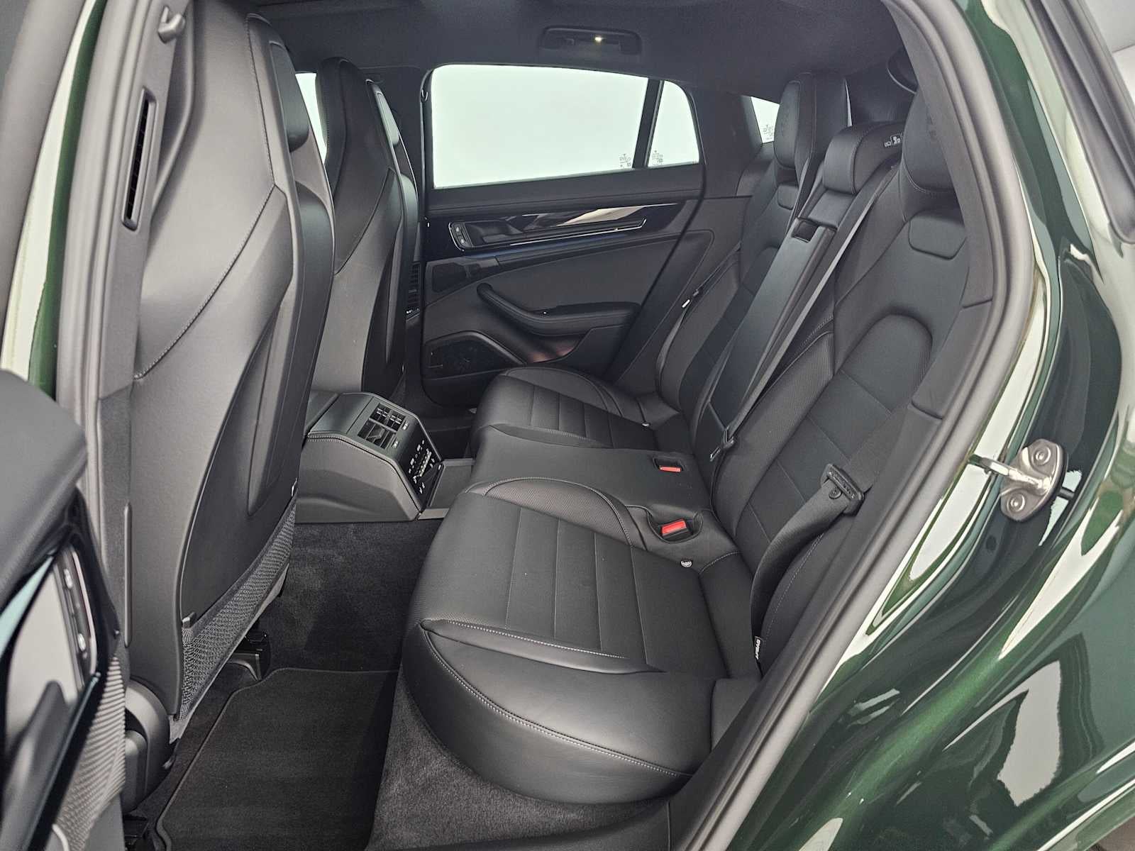 2026 Porsche Panamera 4DR RWD