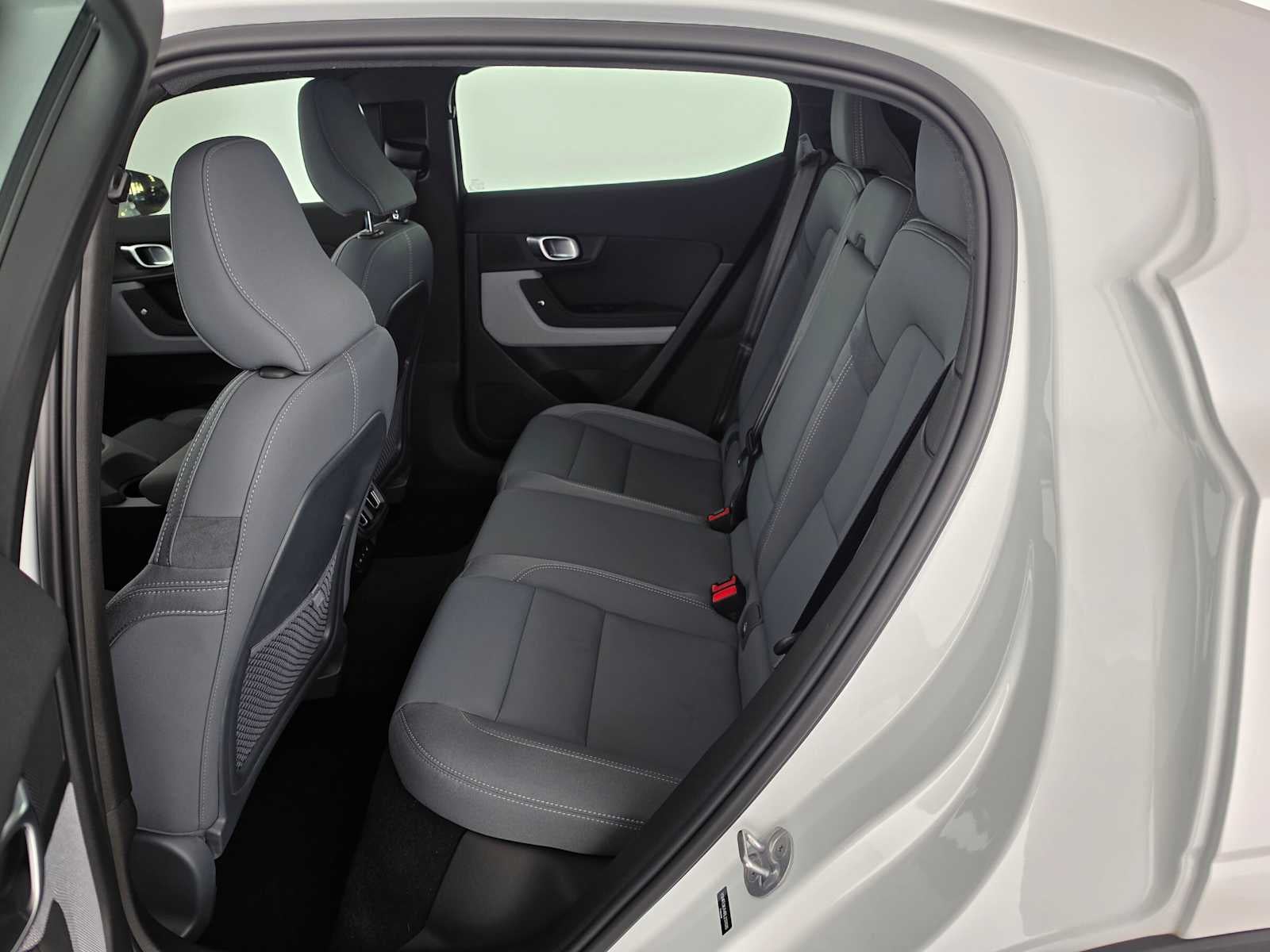 2024 POLESTAR 2 4DR SING MOTR LON