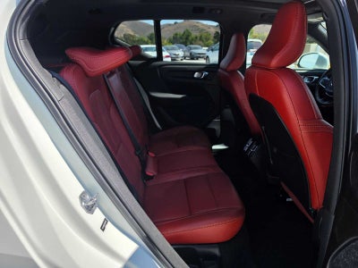2019 Volvo XC40 Momentum