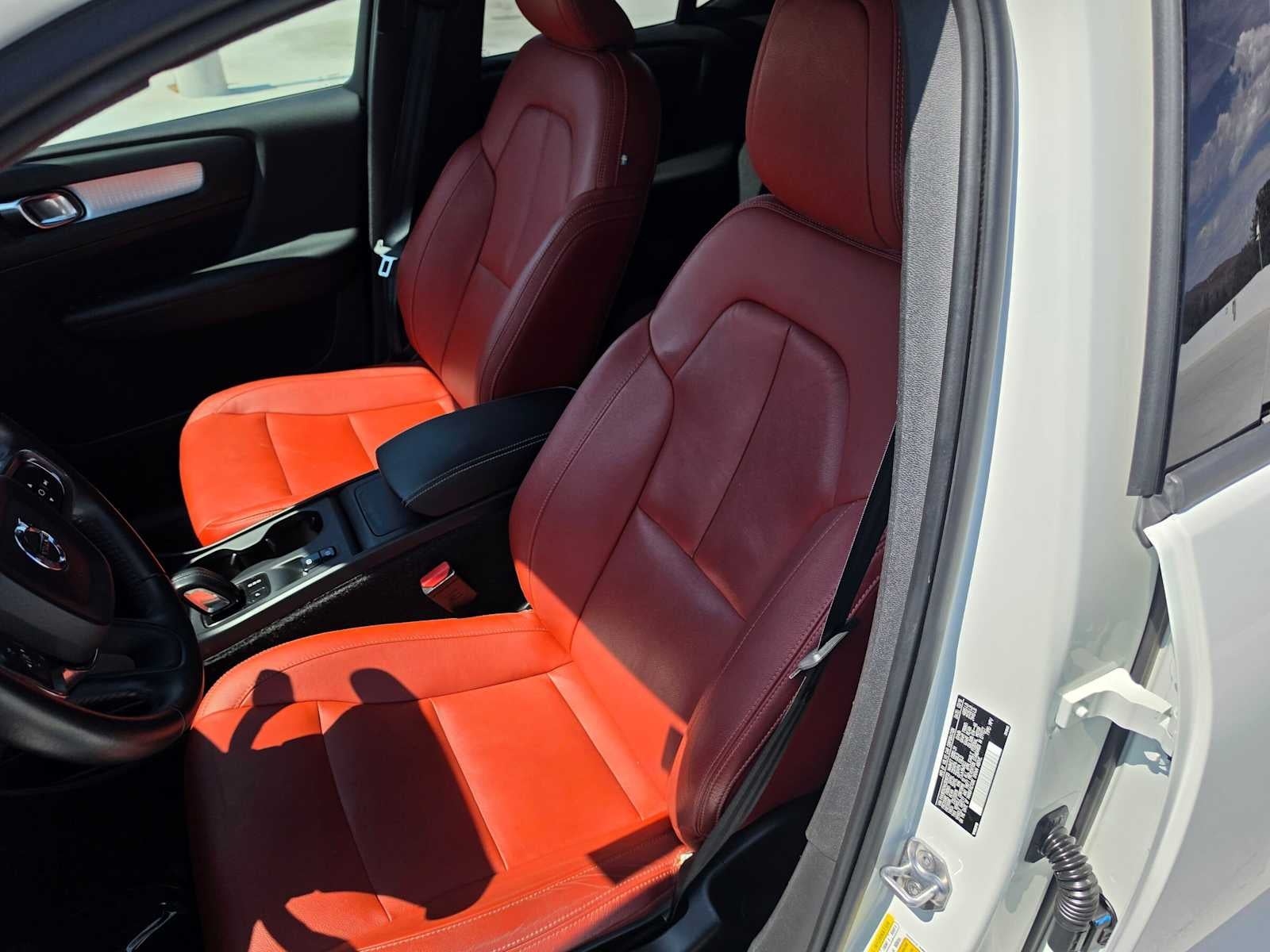 2019 Volvo XC40 Momentum