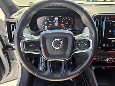 2019 Volvo XC40 Momentum