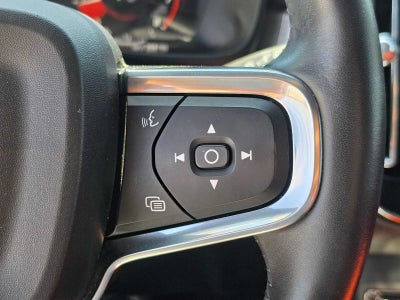 2019 Volvo XC40 Momentum