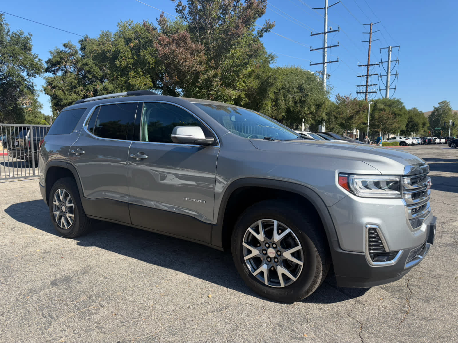2023 GMC Acadia SLT