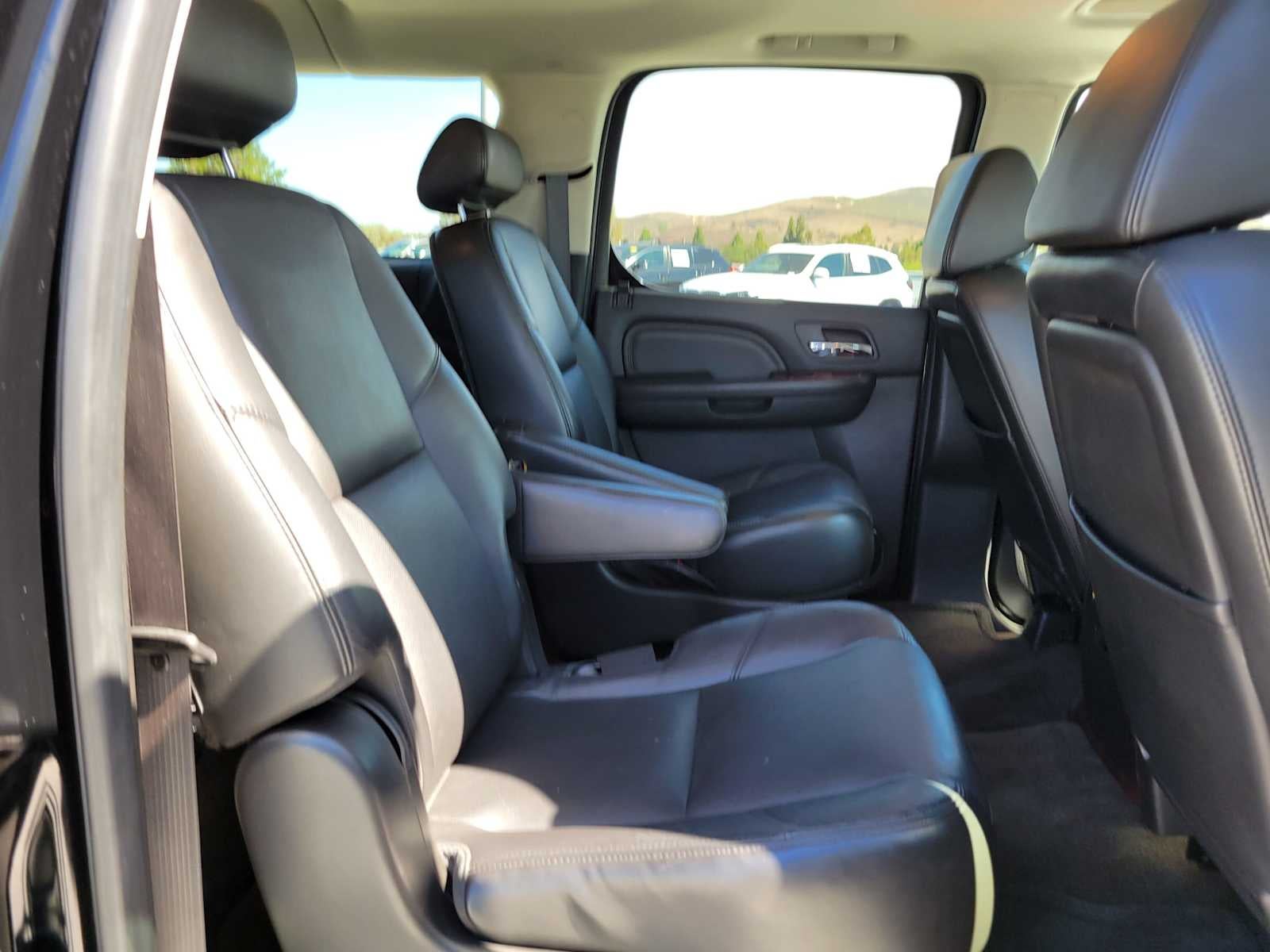 2009 Cadillac Escalade ESV 4DR SUV 2WD