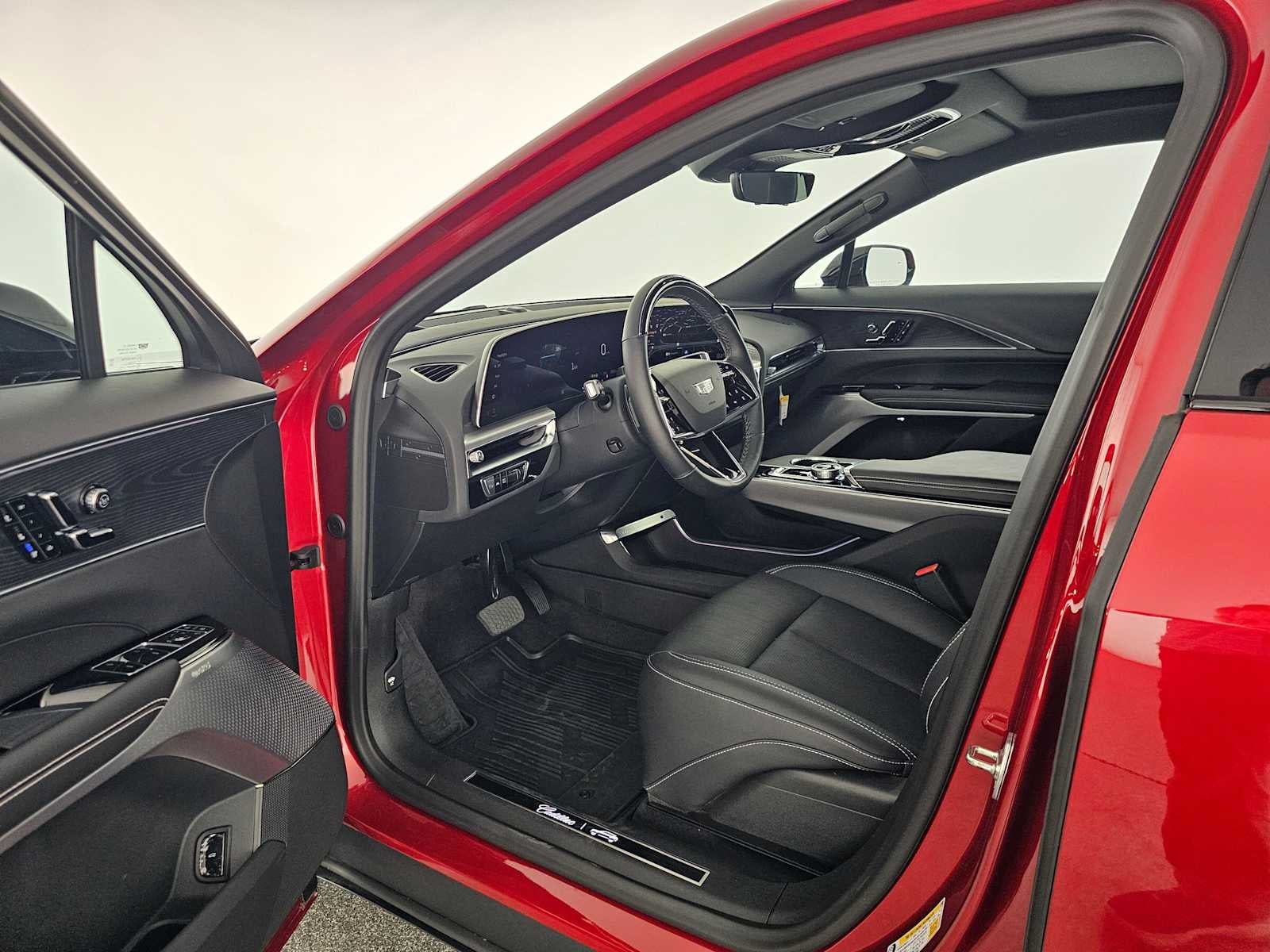 2025 Cadillac LYRIQ Luxury 3