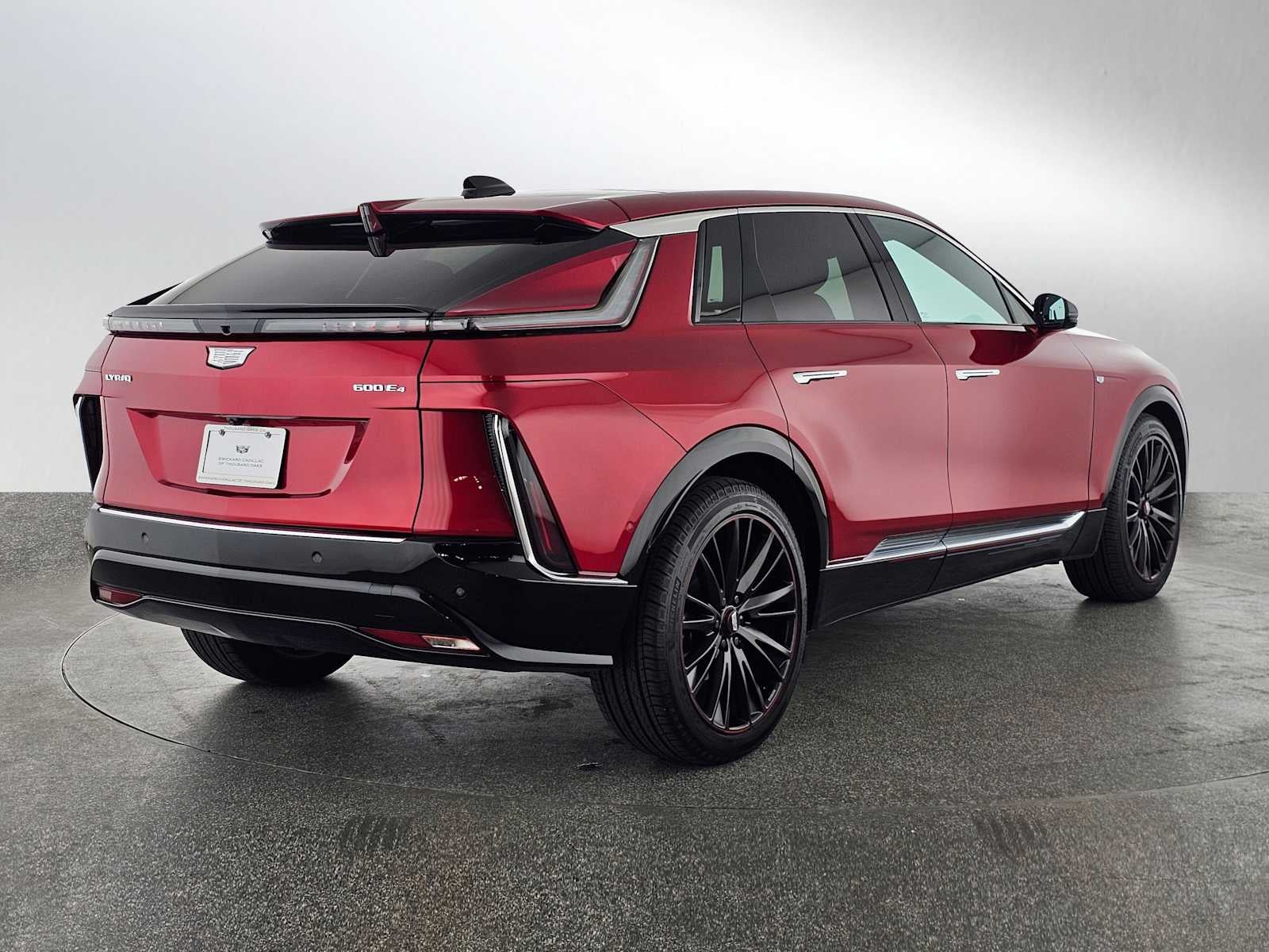 2025 Cadillac LYRIQ Luxury 3