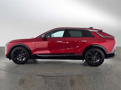 2025 Cadillac LYRIQ Luxury 3
