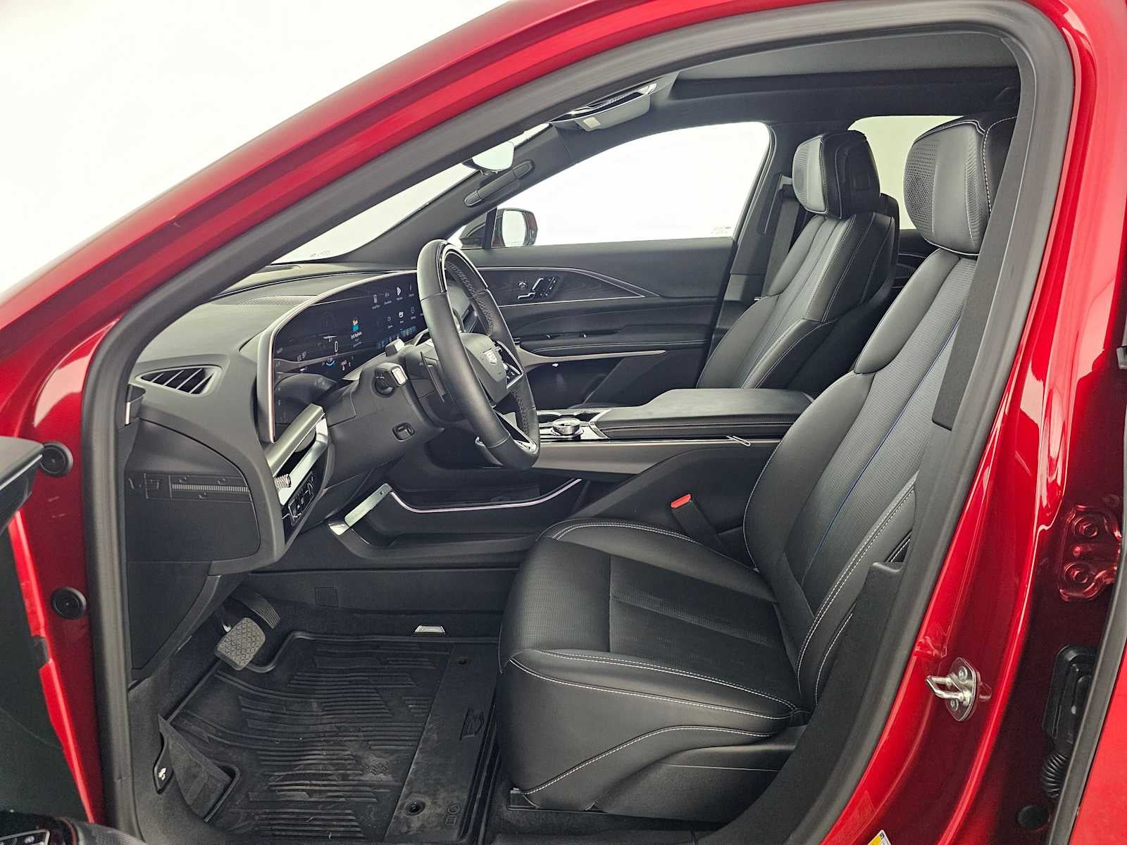 2025 Cadillac LYRIQ Luxury 3