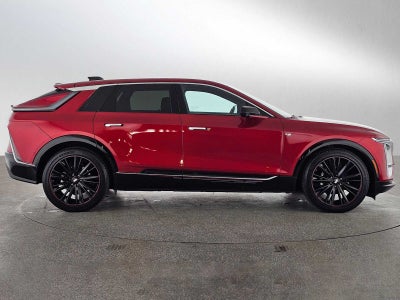 2025 Cadillac LYRIQ Luxury 3