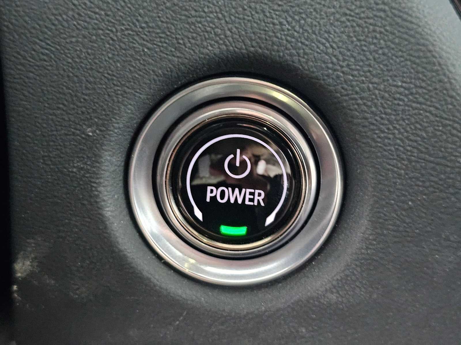 2025 Cadillac LYRIQ Luxury 3