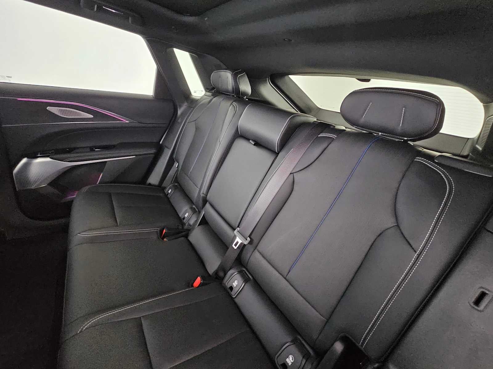 2024 Cadillac LYRIQ Sport 3