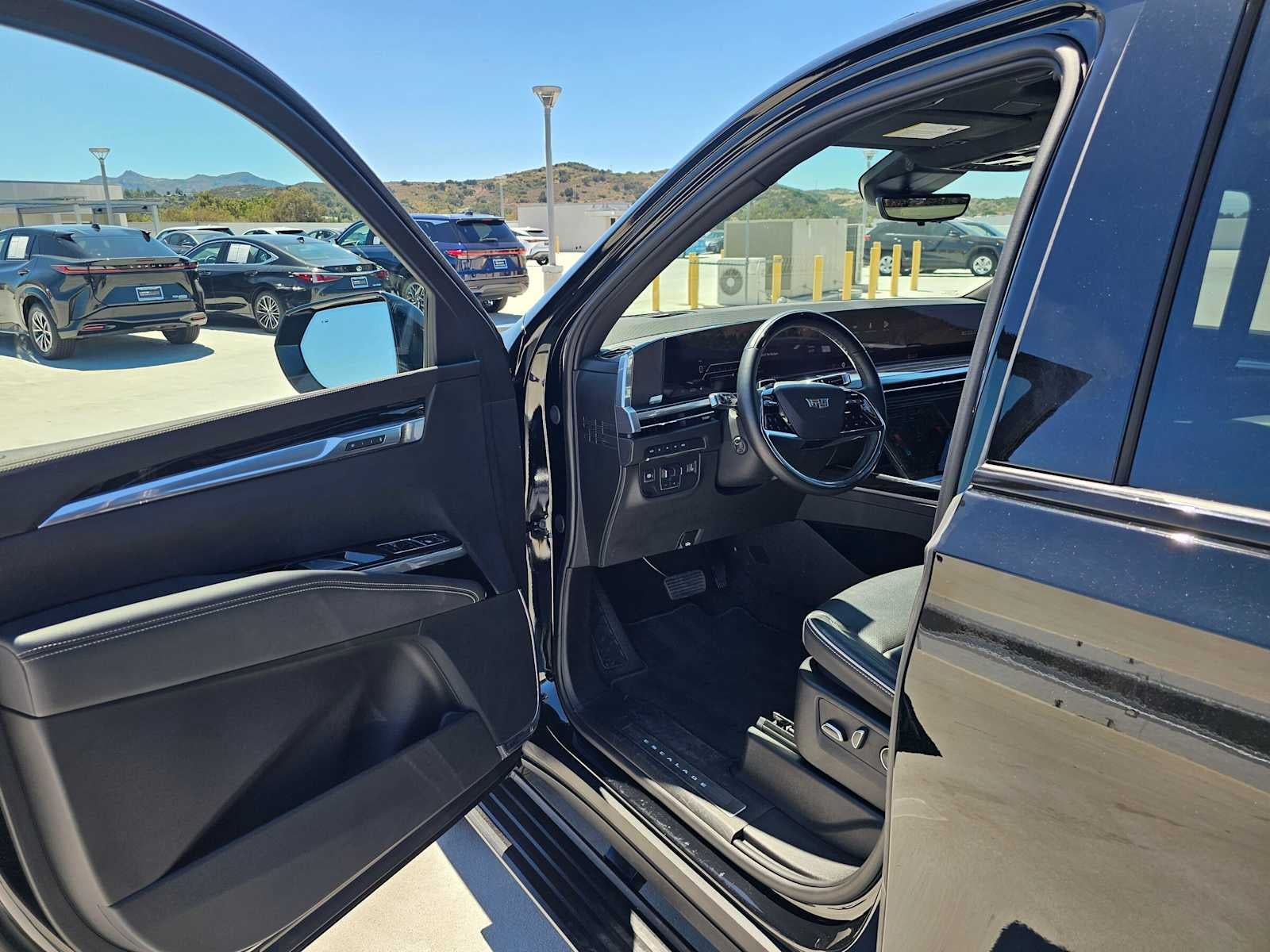 2025 Cadillac Escalade ESV Sport