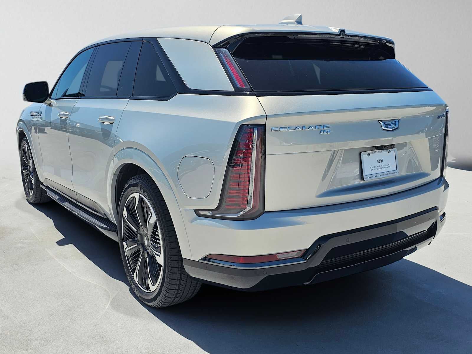 2025 Cadillac ESCALADE IQ Sport 2