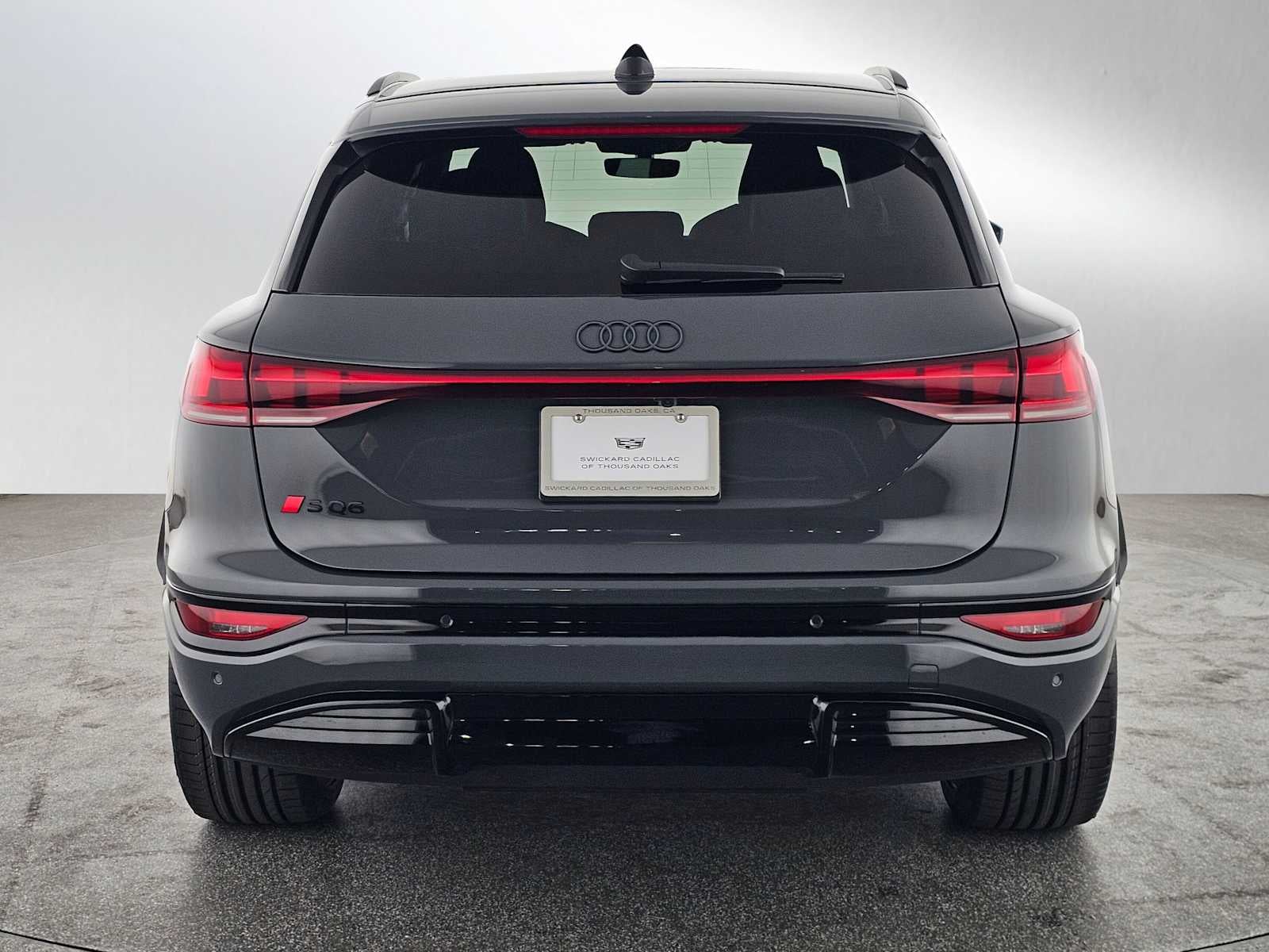 2025 Audi SQ6 e-tron Prestige