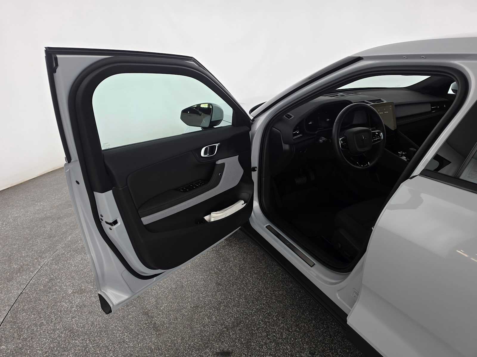 2024 POLESTAR 2 4DR SING MOTR LON