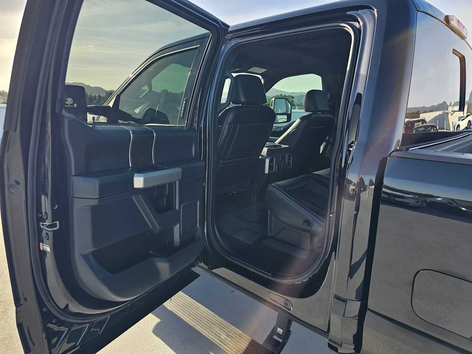 2022 Ford Super Duty F-250 SRW LARIAT