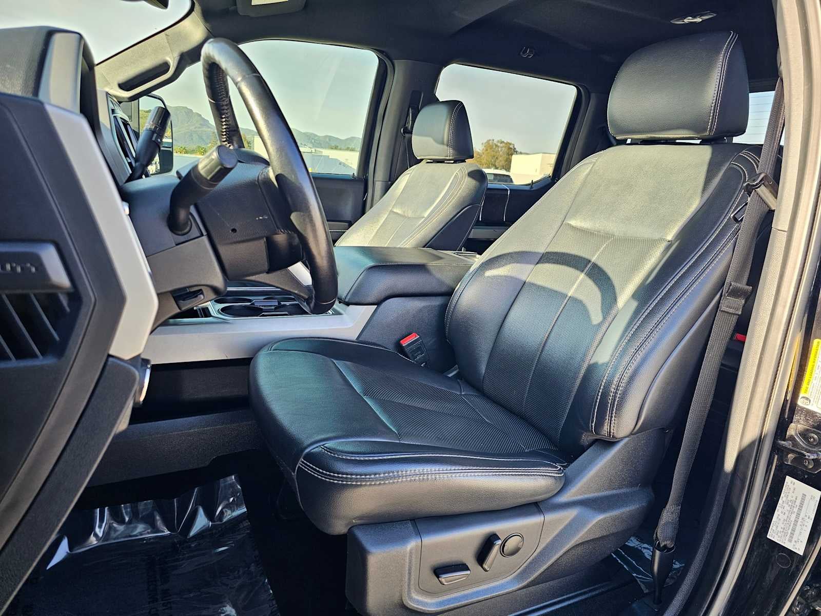 2022 Ford Super Duty F-250 SRW LARIAT