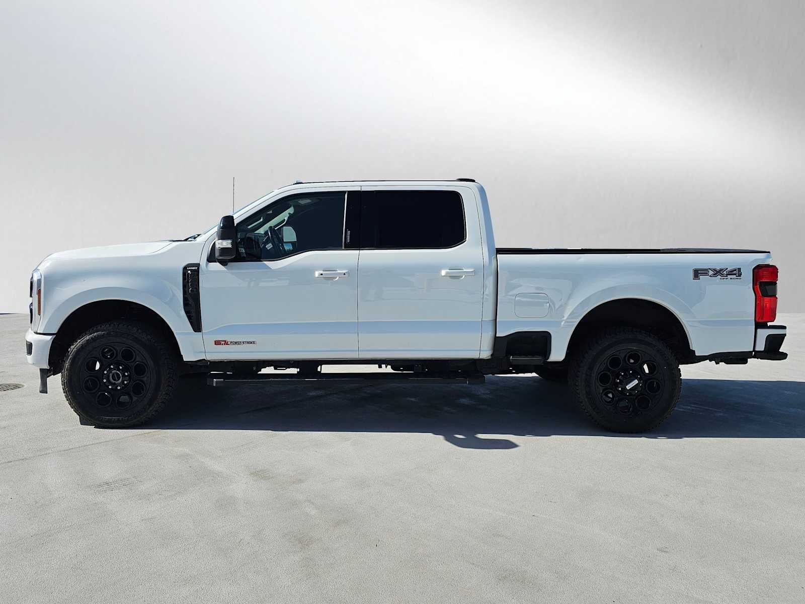 2024 Ford Super Duty F-250 Pickup LARIAT
