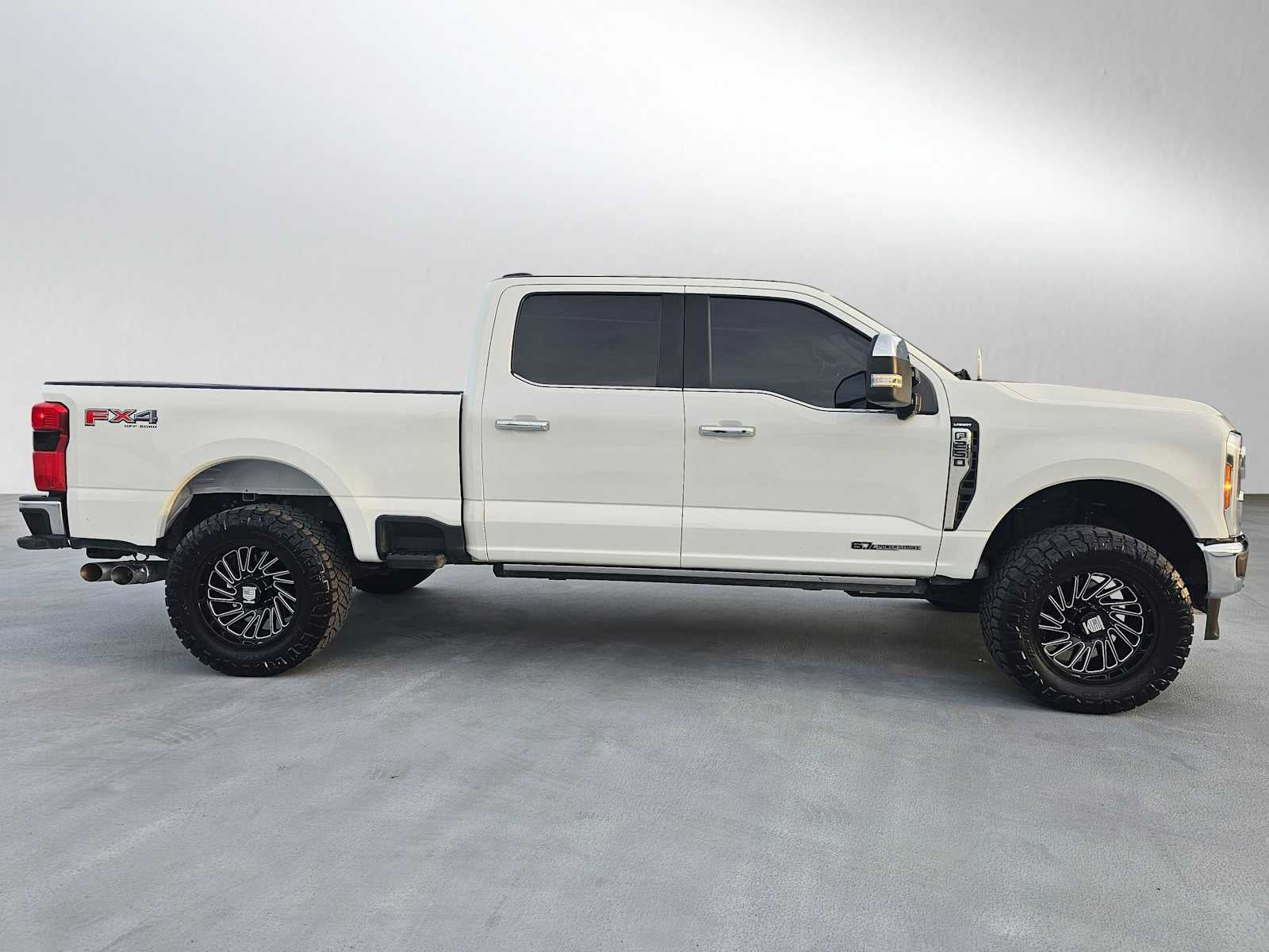 2023 Ford Super Duty F-250 SRW LARIAT