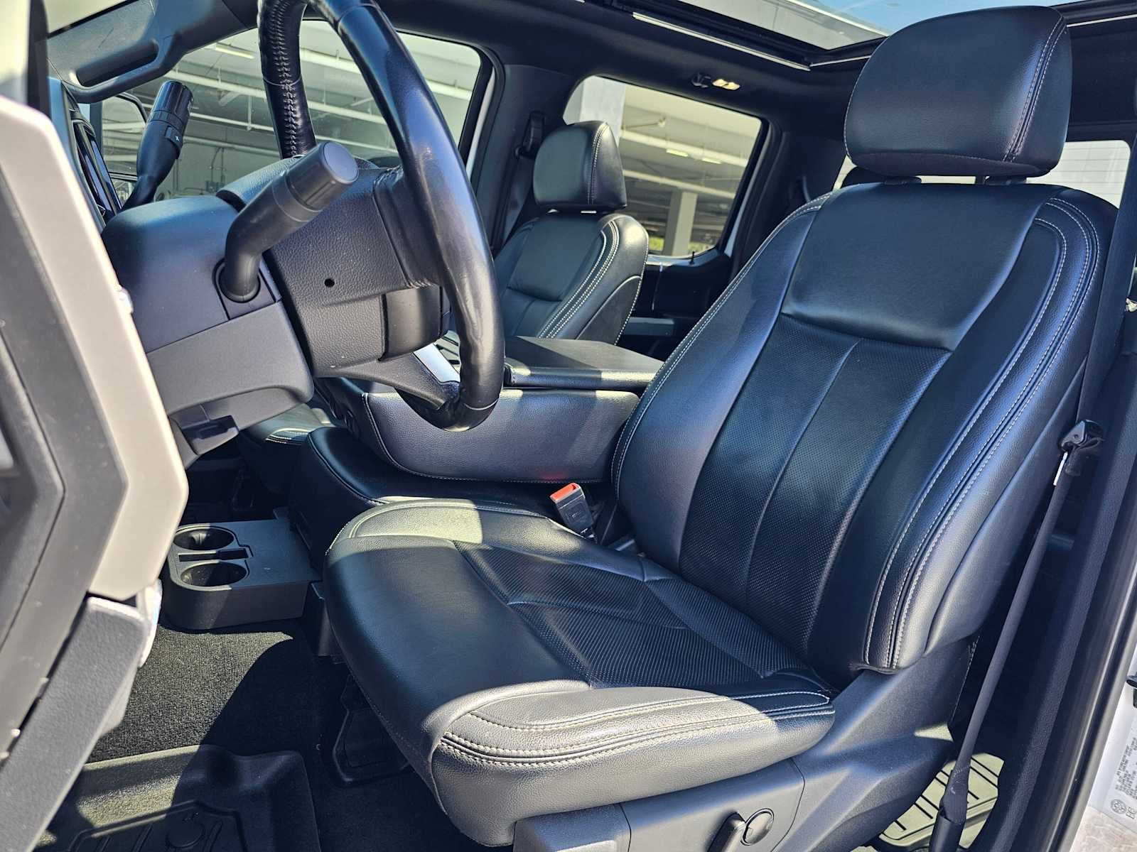 2022 Ford Super Duty F-350 SRW Pickup LARIAT