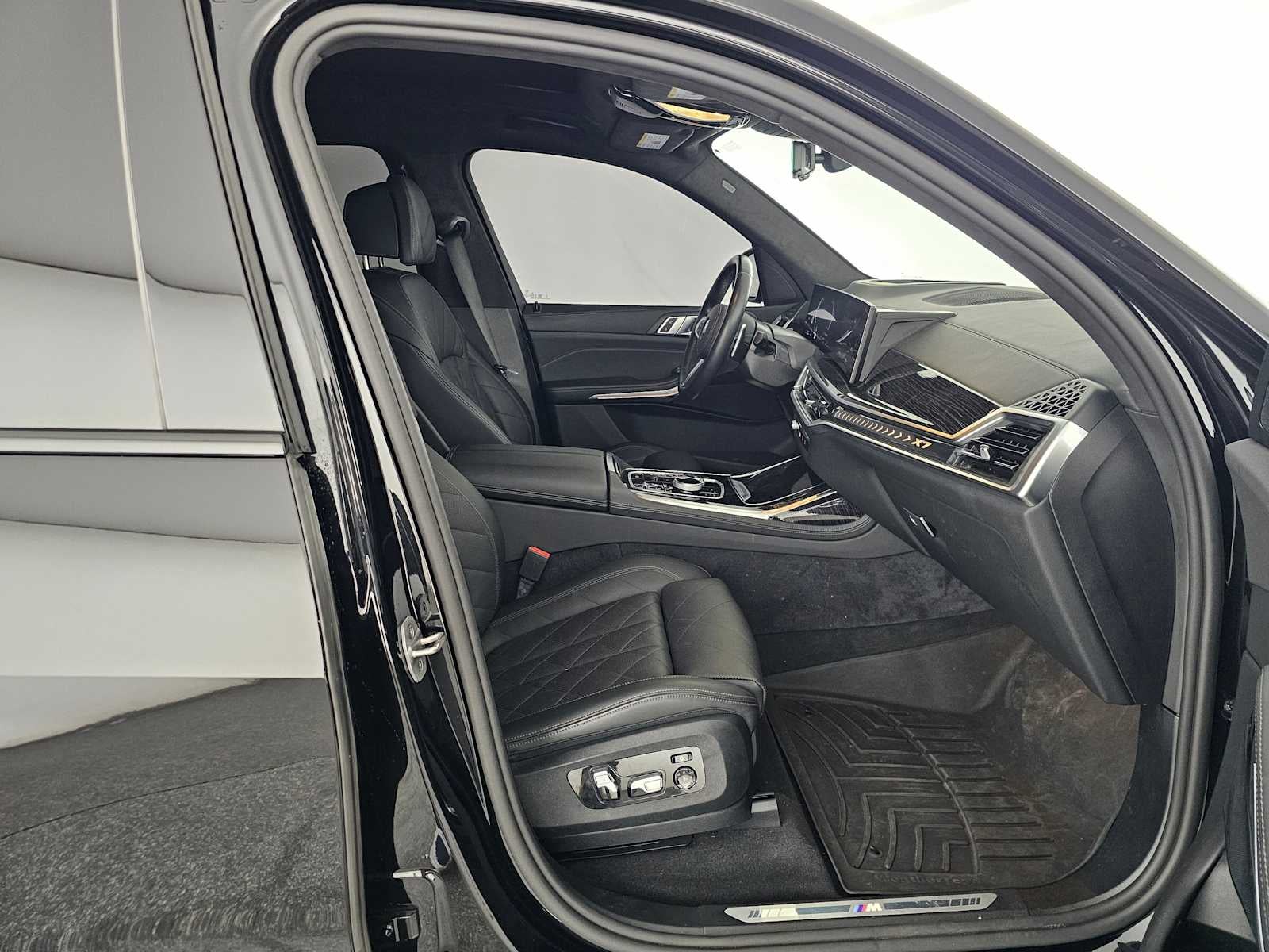 2025 BMW X7 xDrive40i xDrive40i