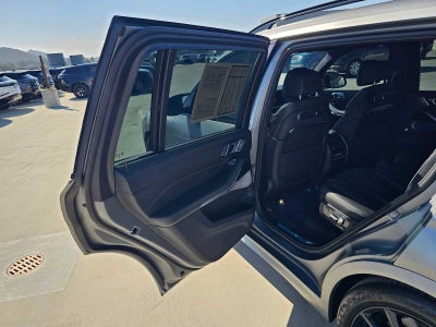 2026 BMW X7 M60i M60i