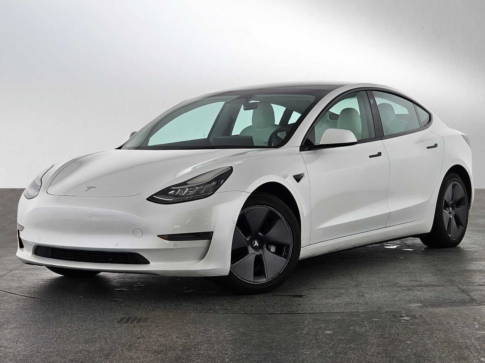 2022 Tesla Model 3 RWD
