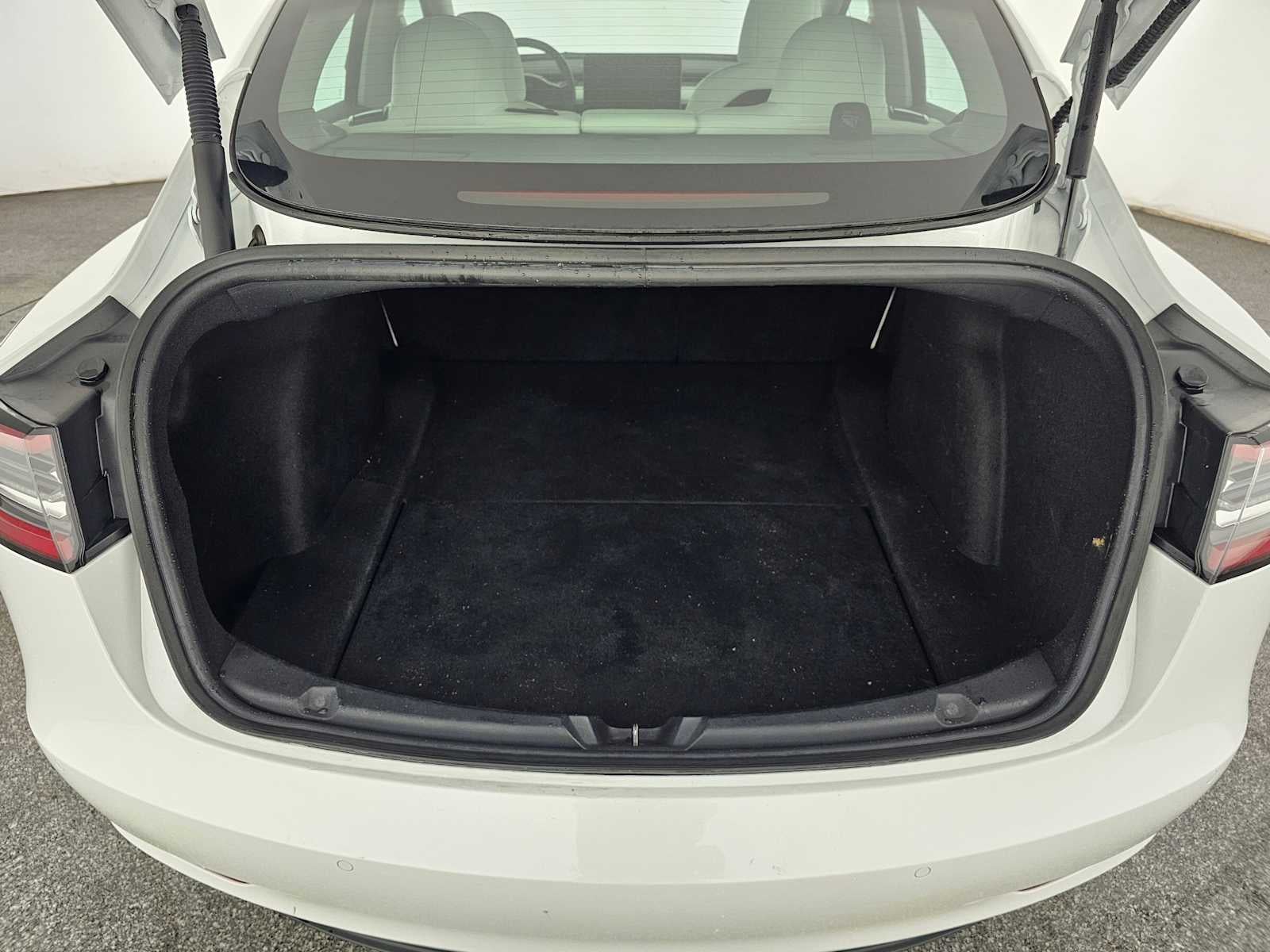 2022 Tesla Model 3 RWD