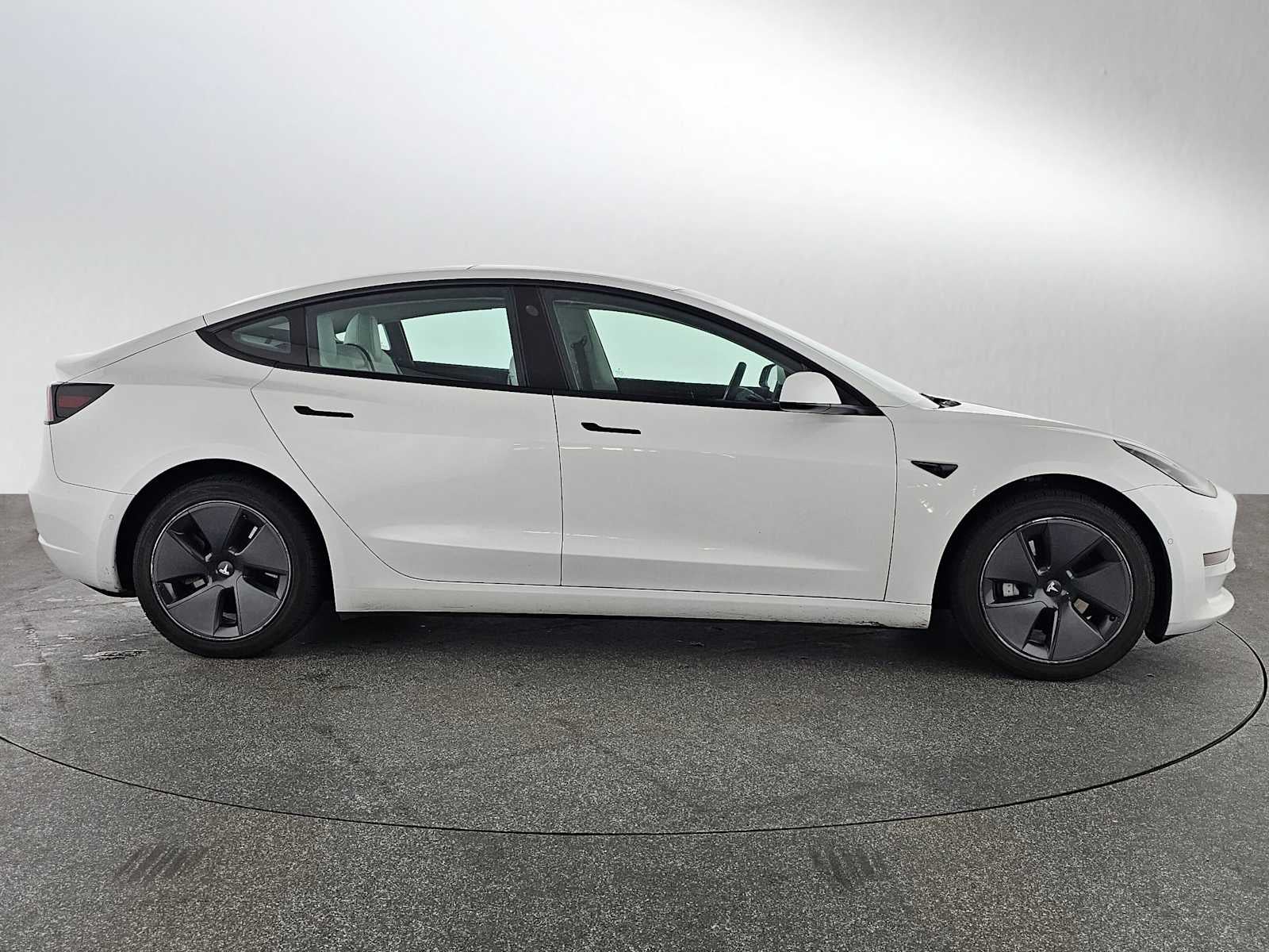 2022 Tesla Model 3 RWD