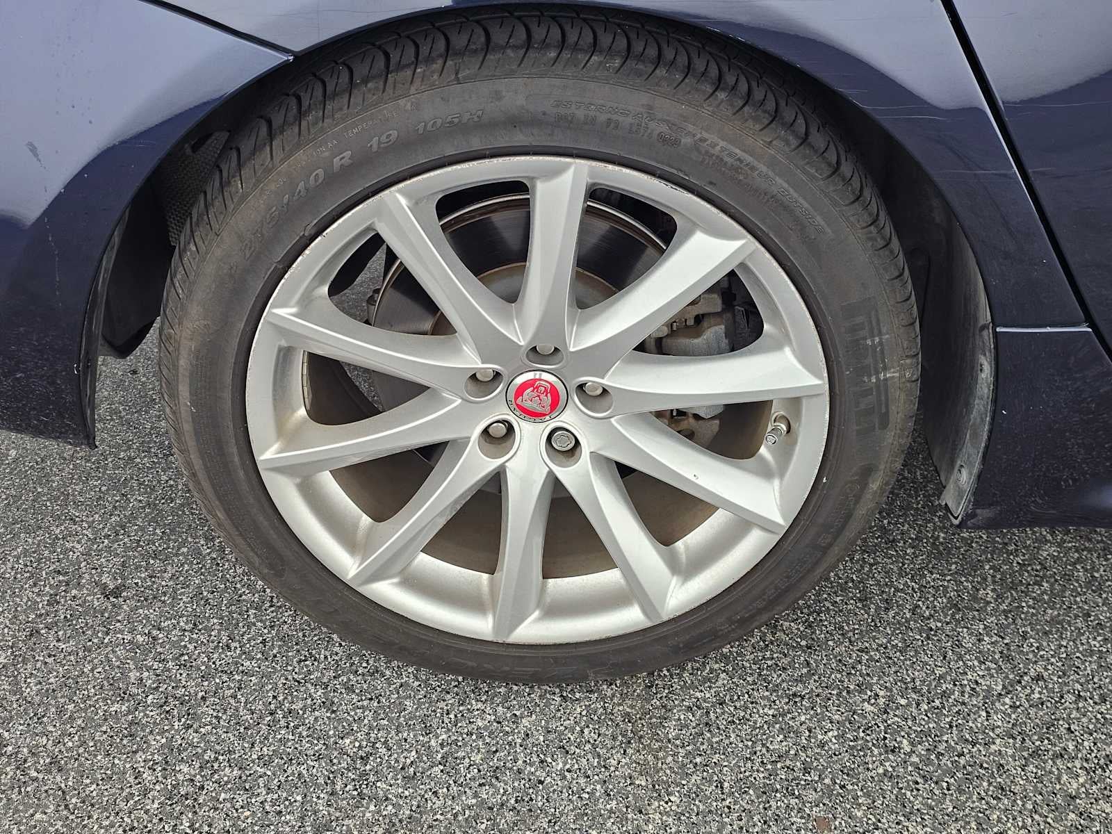 2019 Jaguar XJ XJ R-Sport