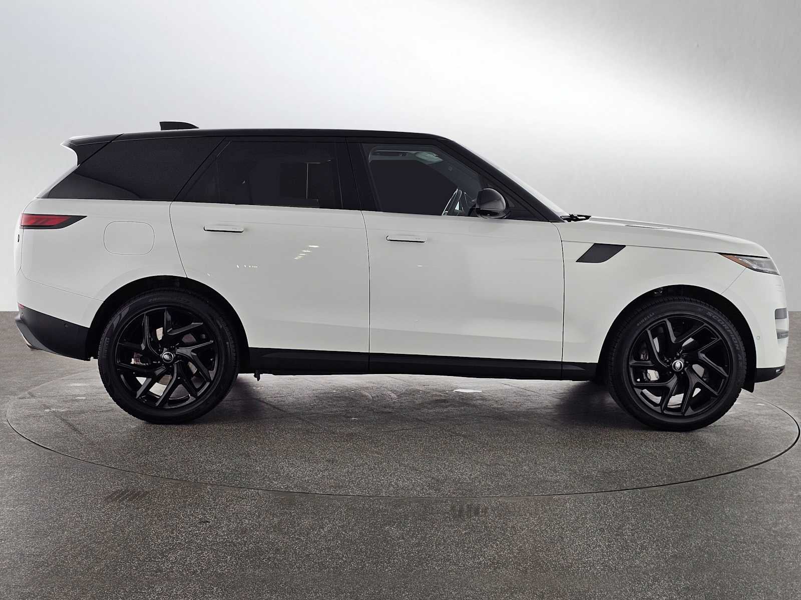 2023 Land Rover Range Rover Sport SE