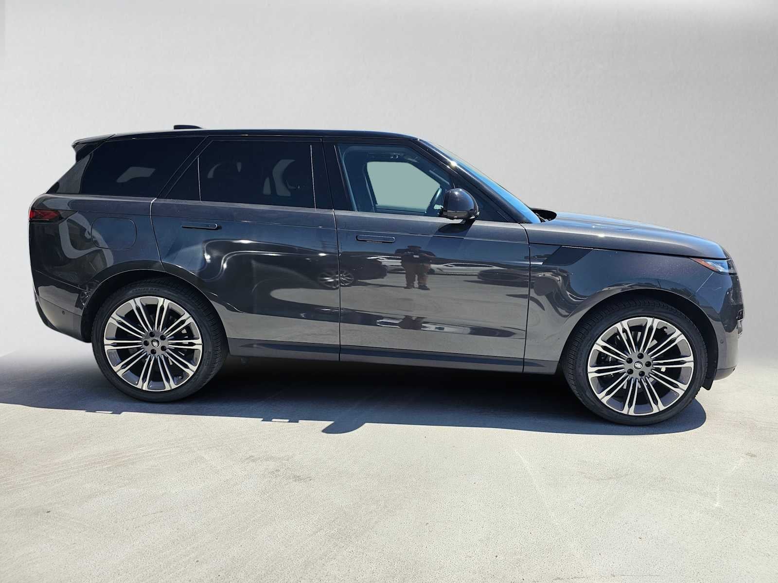 2024 Land Rover Range Rover Sport SE