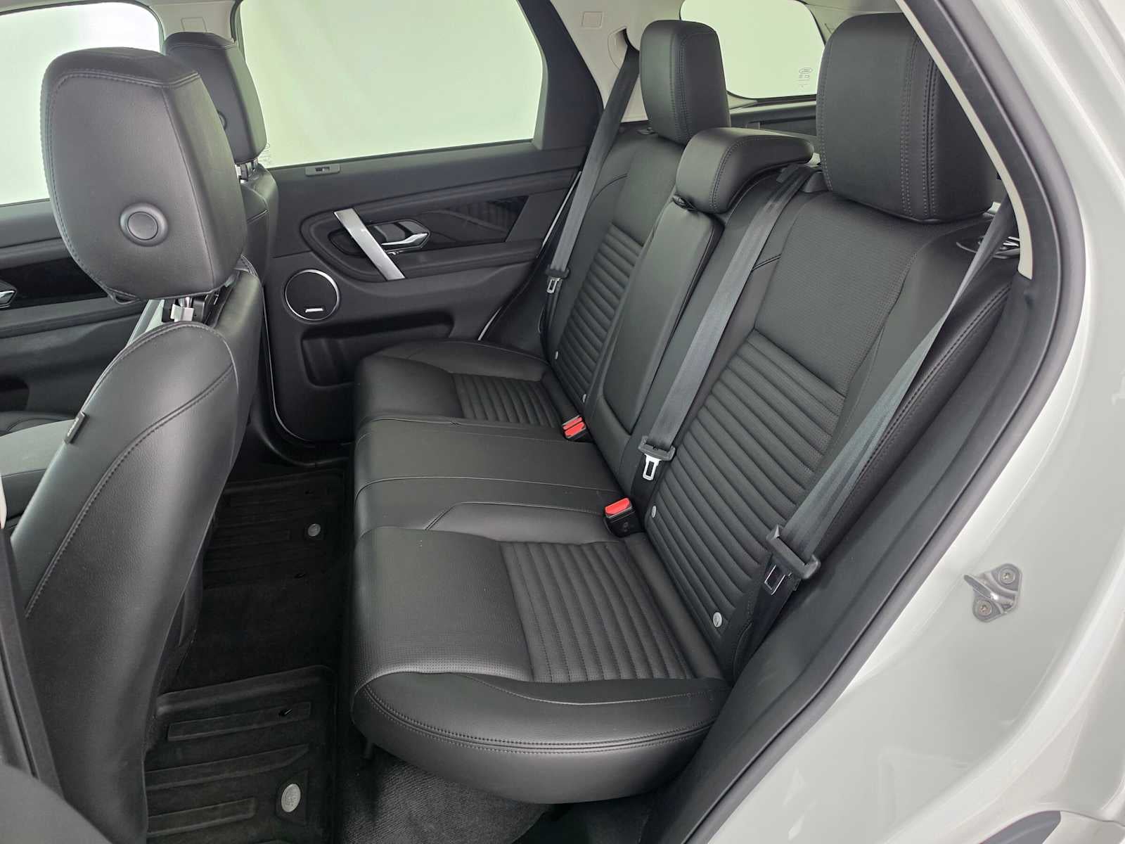 2025 Land Rover Discovery Sport S