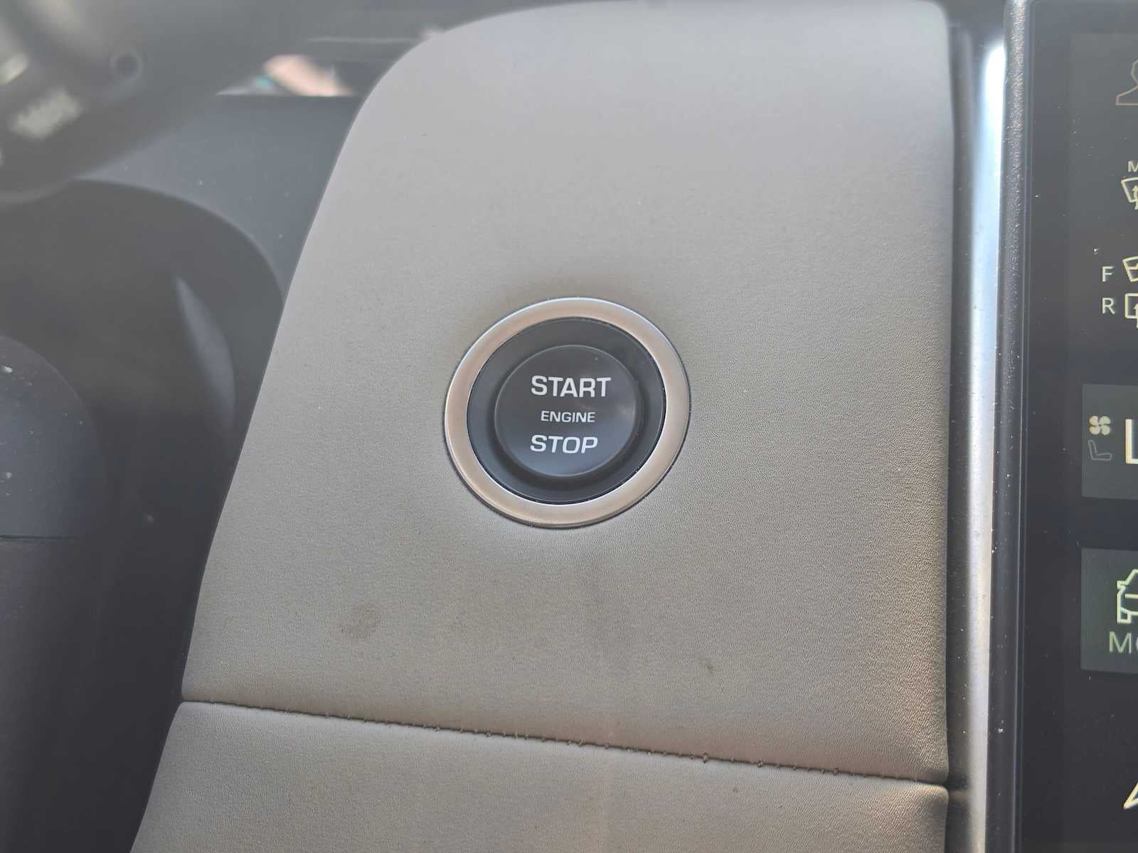 2024 Land Rover Discovery Sport Core S
