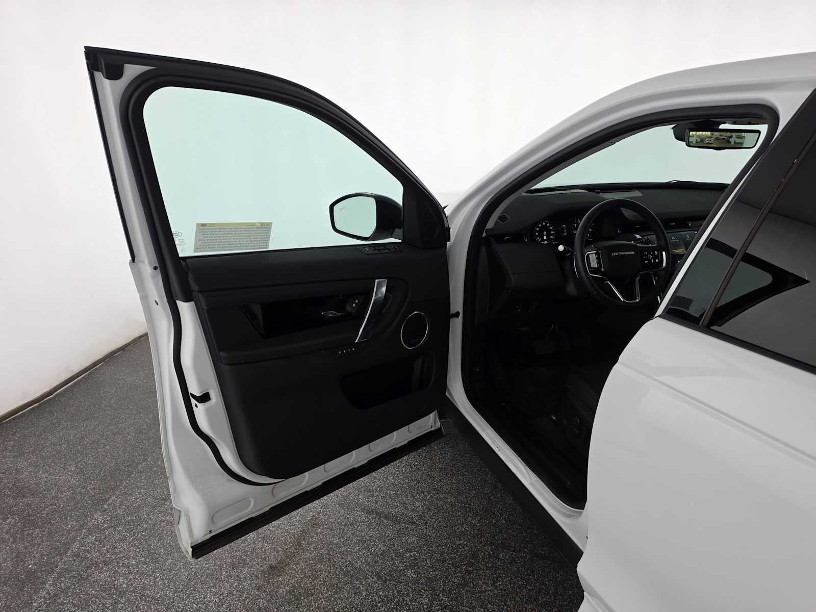 2025 Land Rover Discovery Sport S
