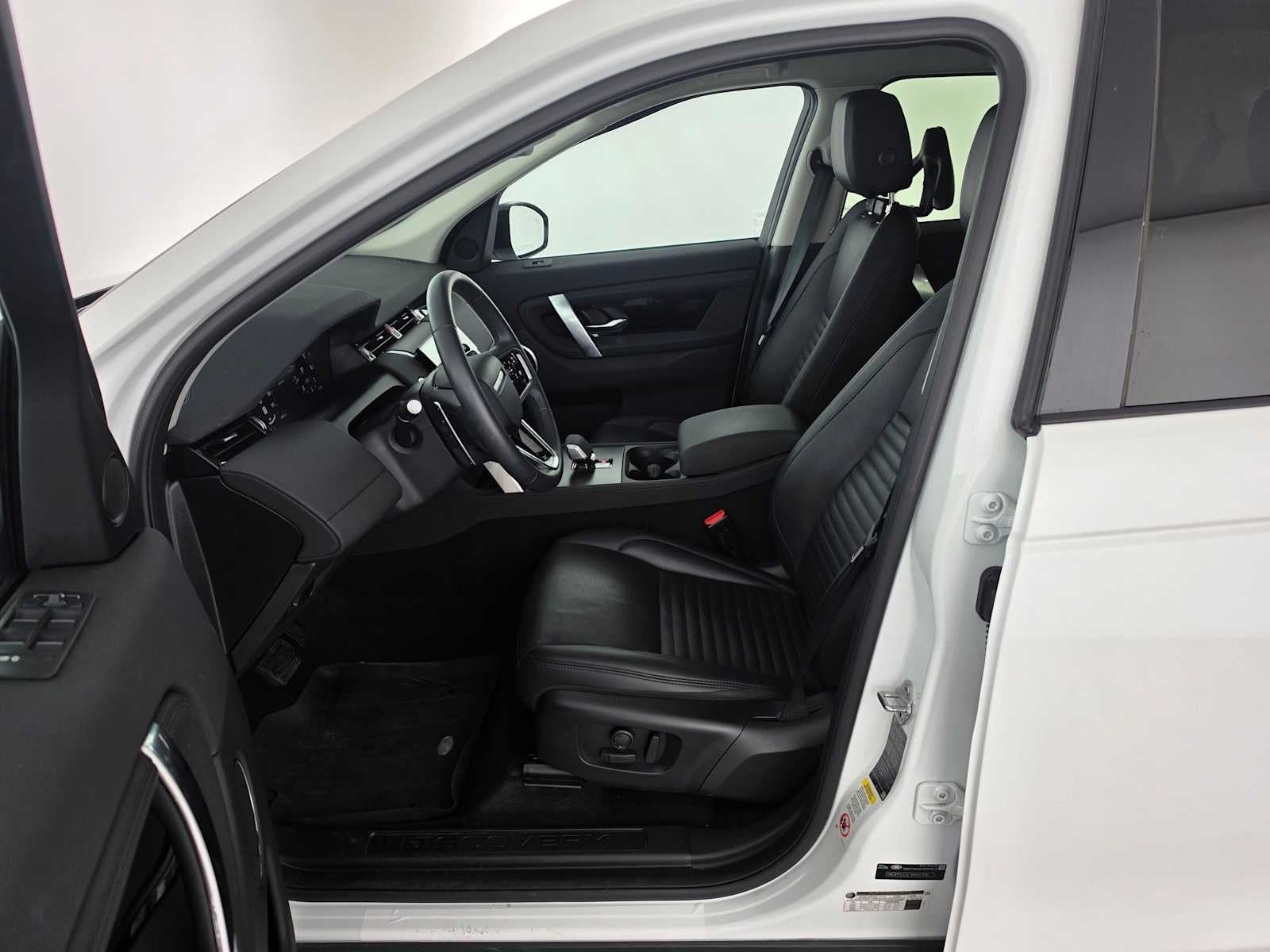 2025 Land Rover Discovery Sport S