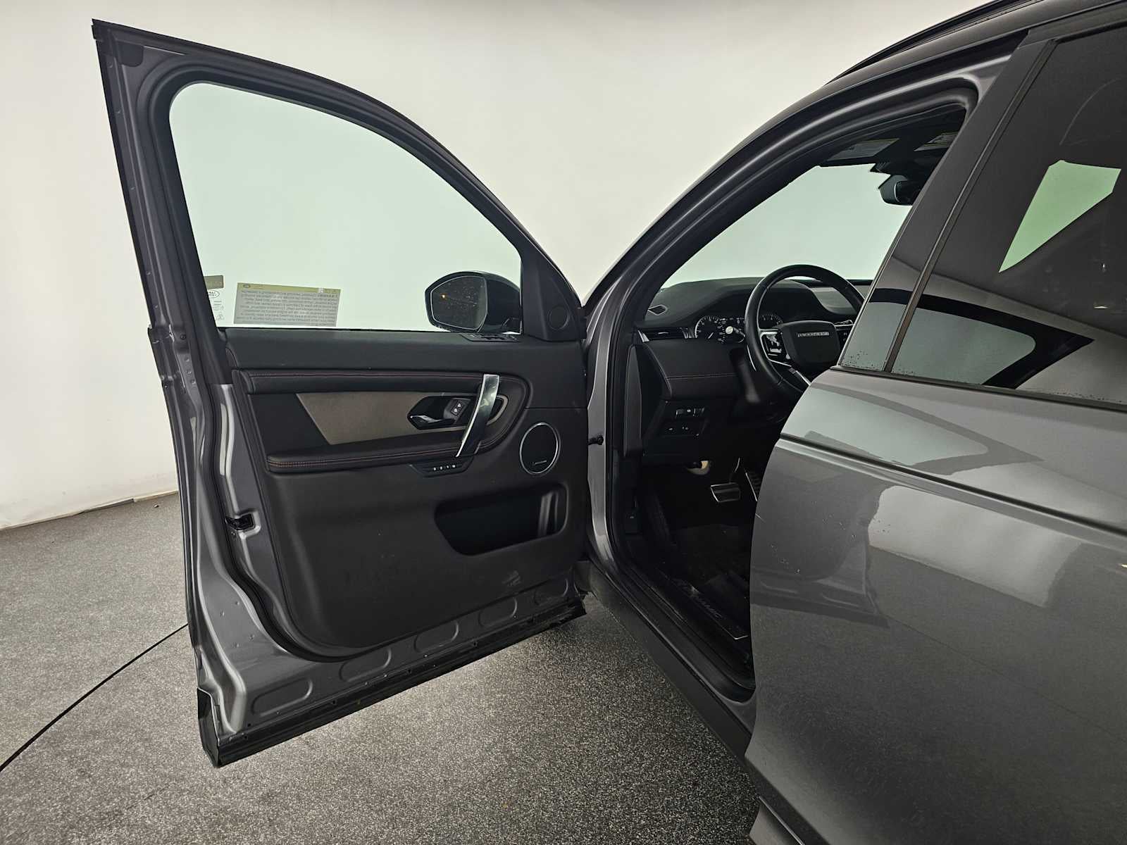 2023 Land Rover Discovery Sport SE R-Dynamic